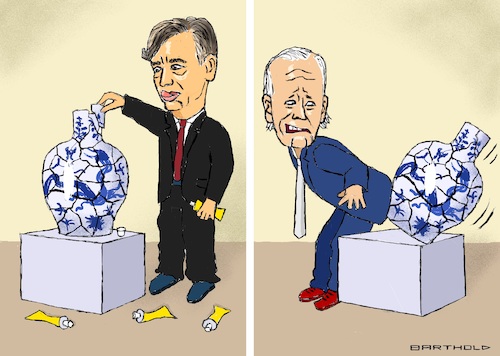 Blinken Biden and Chinese Vase