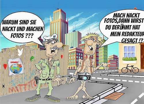 Cartoon: Nacktfotos (medium) by Mittitom tagged nackt,foto,presse,polizei,berühmt,fotoapparat