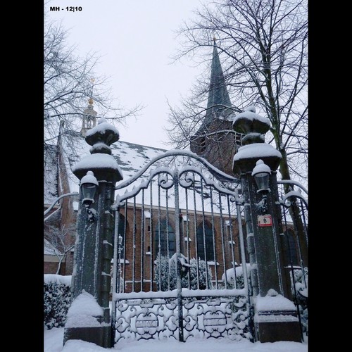 Cartoon: MH - The Gate 2 (medium) by MoArt Rotterdam tagged rotterdam,gate,poort,church,kerk,hillegondakerk,hillegondachurch,sneeuw,snow