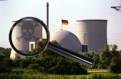 Cartoon: Merkel lässt AKWs prüfen (medium) by Fareus tagged akw,deutschland,merkel,cdu,atomkraftwerk